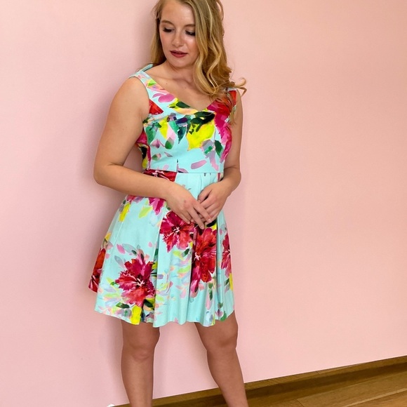 Trina Turk floral dress - Picture 4 of 5